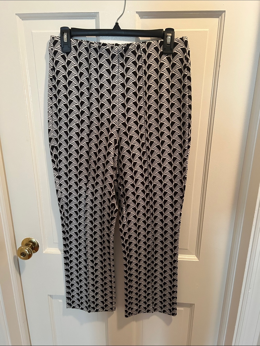 Jules & Leopold Black and White Fan-Print Straight-Leg Pants
